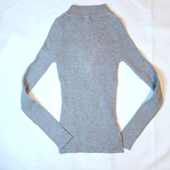 Yoki Gray Ribbed Lace Up Chest Mock Neck Long Sleeve Sweater Size Small - Picture 5 of 11